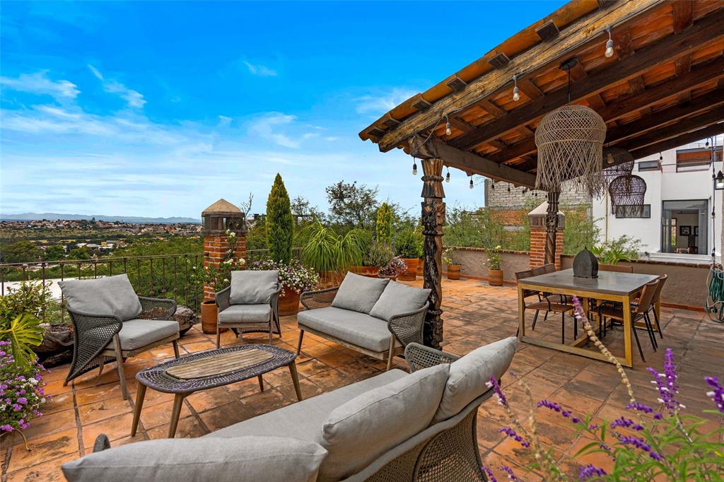 37700, Mexico, 4 Bedrooms Bedrooms, ,4 BathroomsBathrooms,Residential,Active,34397