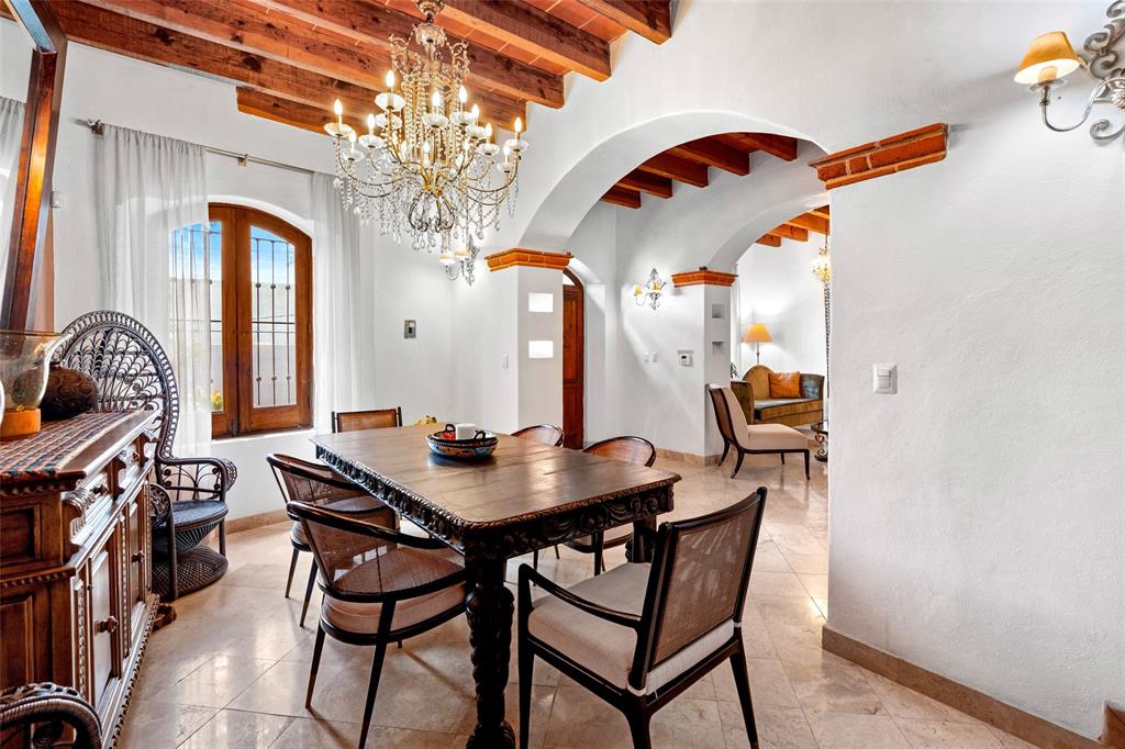 37700, Mexico, 4 Bedrooms Bedrooms, ,4 BathroomsBathrooms,Residential,Active,34397