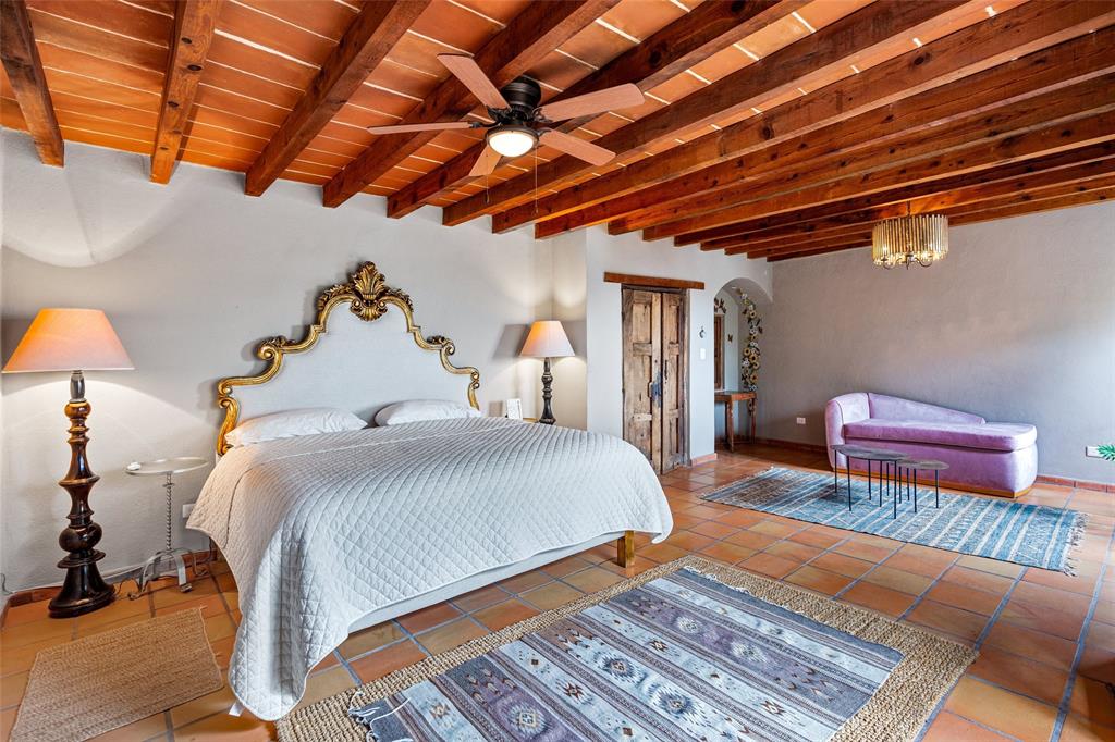 37700, Mexico, 4 Bedrooms Bedrooms, ,4 BathroomsBathrooms,Residential,Active,34397