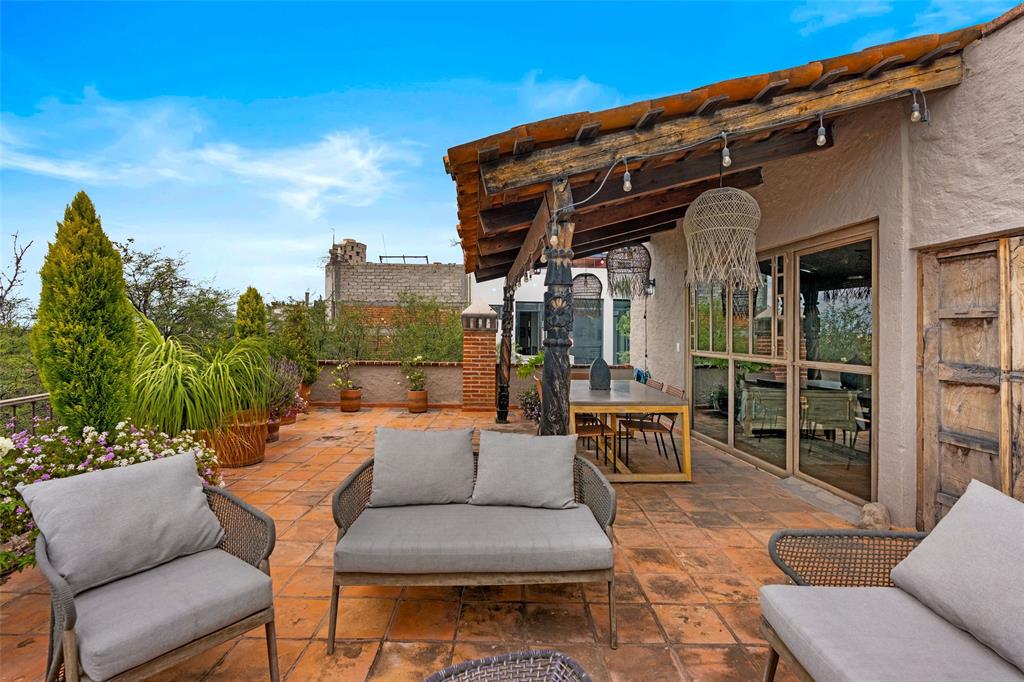 37700, Mexico, 4 Bedrooms Bedrooms, ,4 BathroomsBathrooms,Residential,Active,34397