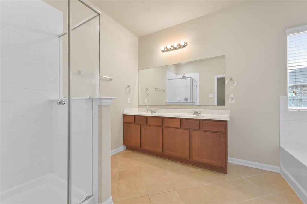 2310 Moonstone Court, Texas City, Texas image 14