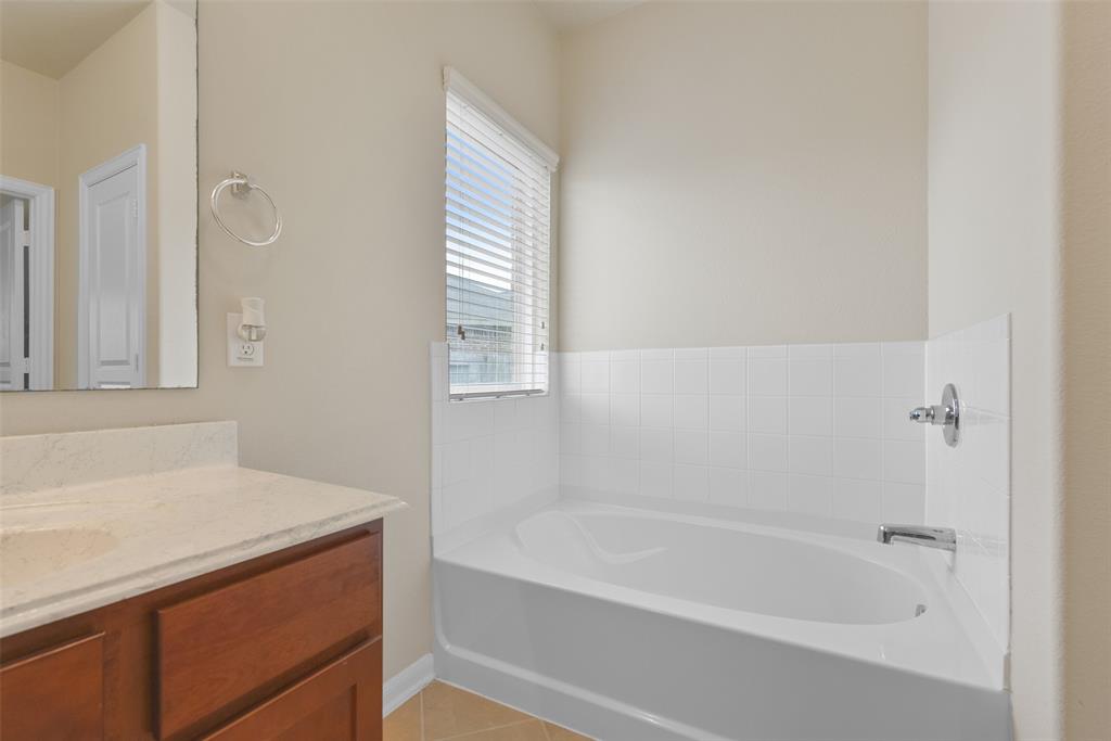 2310 Moonstone Court, Texas City, Texas image 16