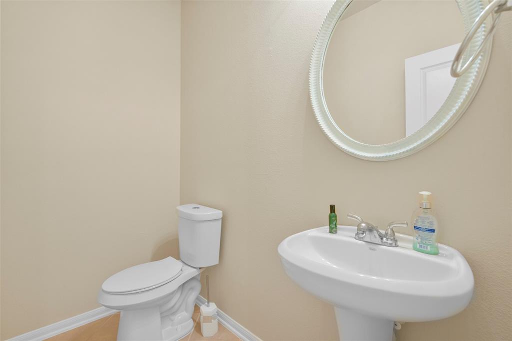 2310 Moonstone Court, Texas City, Texas image 12