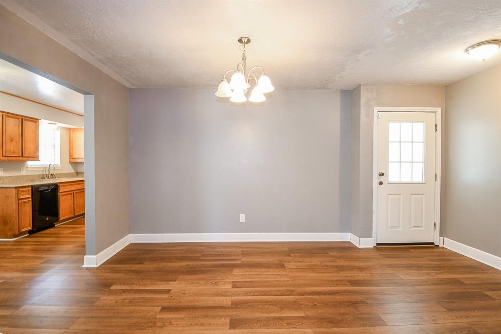 25635 Glen Loch Drive, Spring, Texas image 4