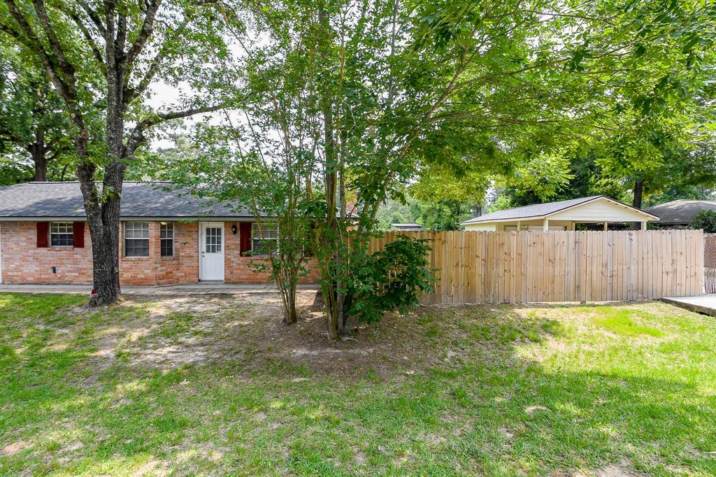 25635 Glen Loch Drive, Spring, Texas image 32