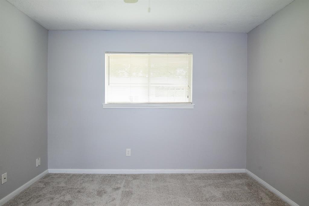 25635 Glen Loch Drive, Spring, Texas image 17