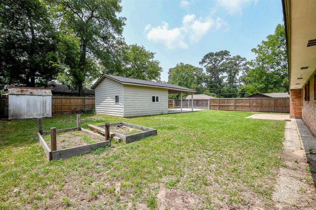 25635 Glen Loch Drive, Spring, Texas image 27