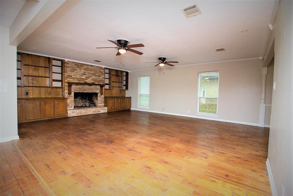 7 Woody Creek Drive