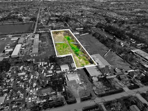 Photo of 509 Hill Road, Houston, TX 77037 (MLS # 34795127)