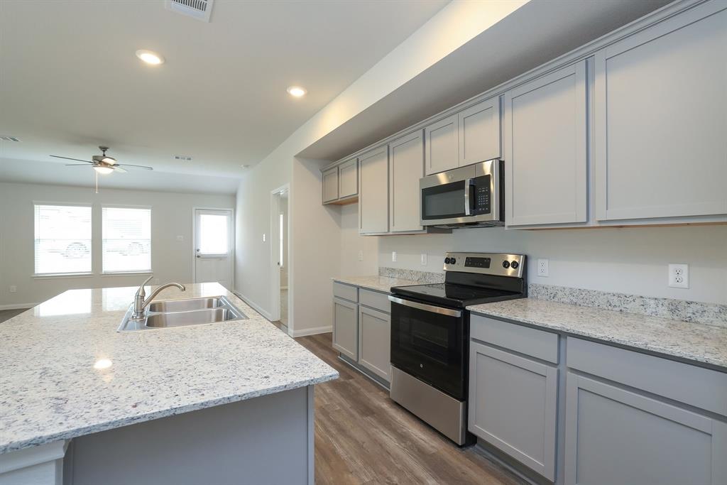 26439 Lakeshore Drive, Hempstead, Texas image 14
