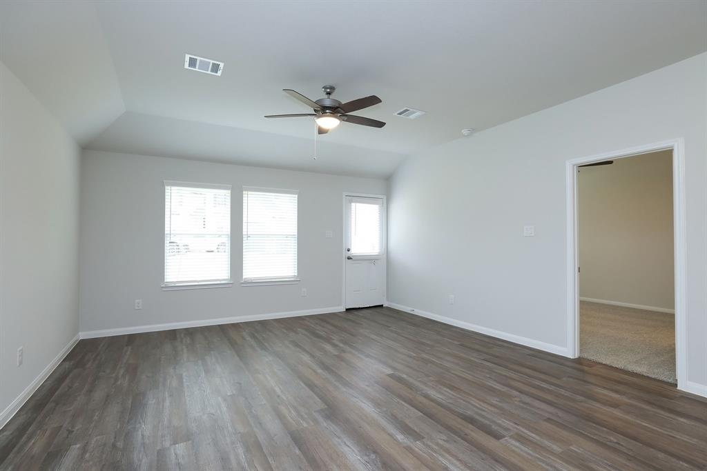 26439 Lakeshore Drive, Hempstead, Texas image 10