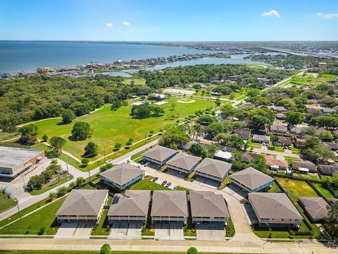 A home in Seabrook