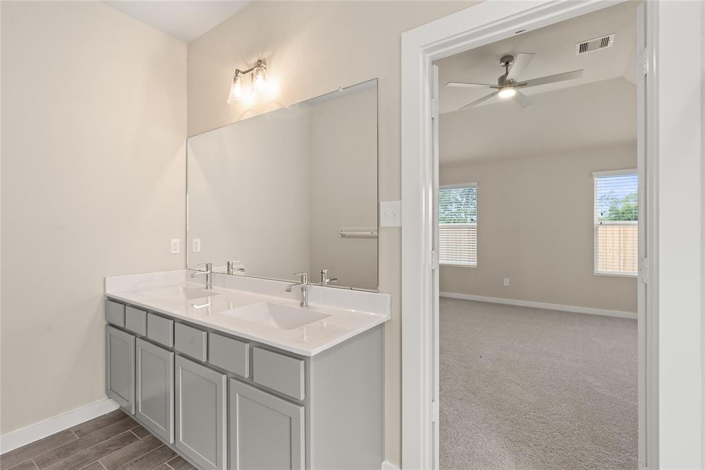6626 Old Cypress Landing Lane, Humble, Texas image 11