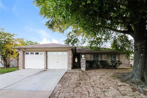 Single Family Residence in Houston TX 6703 Loch Bruceray Drive.jpg