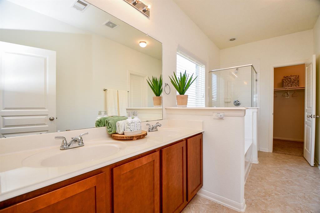 3309 Fawnwood Drive, Texas City, Texas image 16
