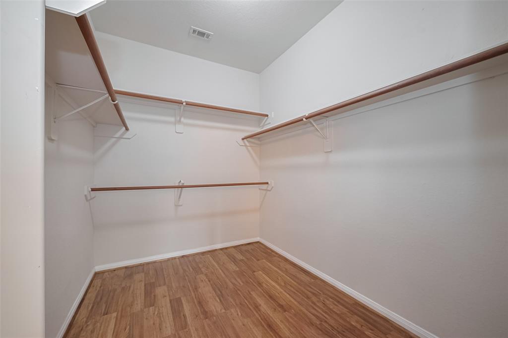 7407 Breda Drive, Baytown, Texas image 37