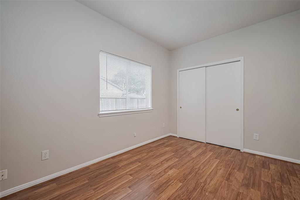 7407 Breda Drive, Baytown, Texas image 25