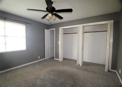 Single Family Residence in Brazoria TX 207 Avenue D 7.jpg