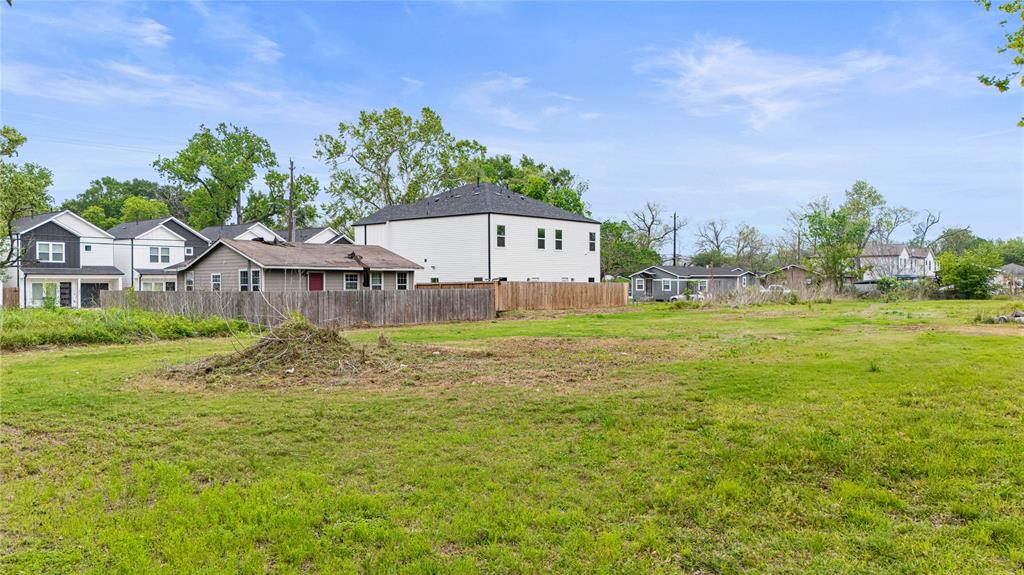 9514 Willow Street, Houston, Texas image 19