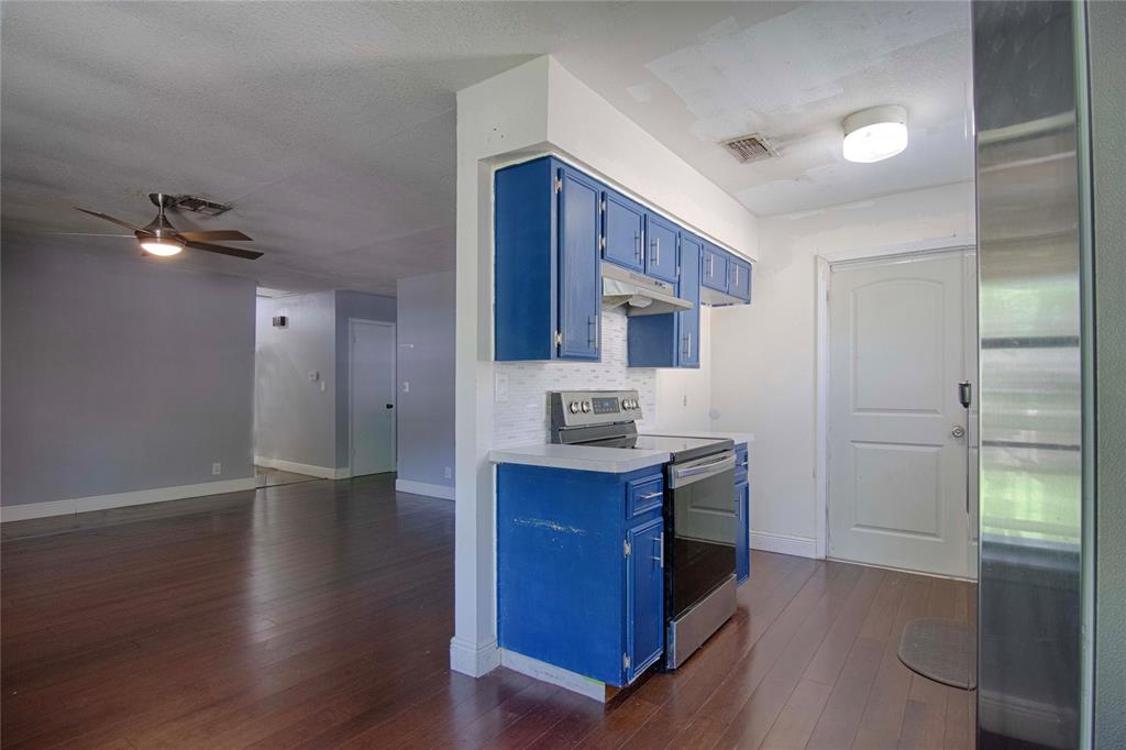 311 August Street, Schulenburg, Texas image 12