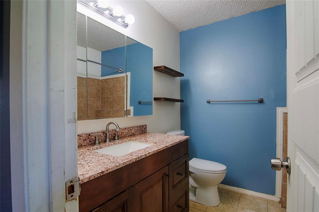 311 August Street, Schulenburg, Texas image 19
