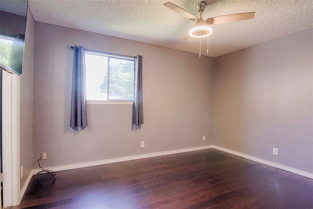 311 August Street, Schulenburg, Texas image 17