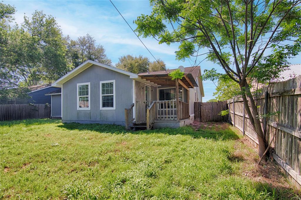 311 August Street, Schulenburg, Texas image 27
