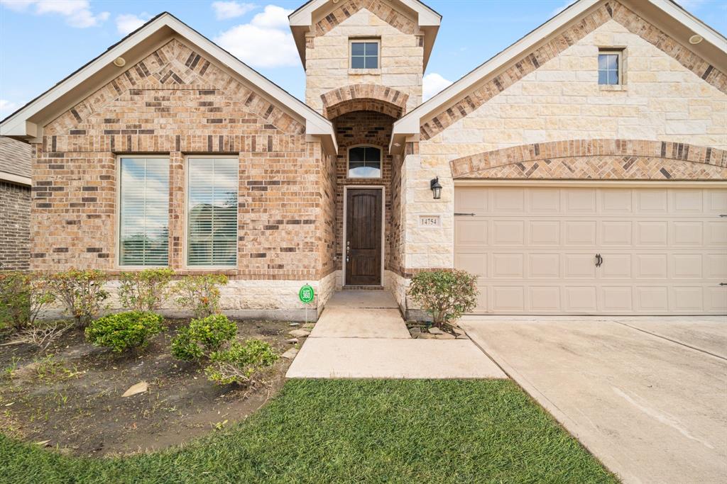 14754 Garner Falls Trail, Humble, Texas image 5