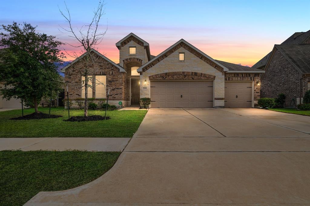 14754 Garner Falls Trail, Humble, Texas image 1