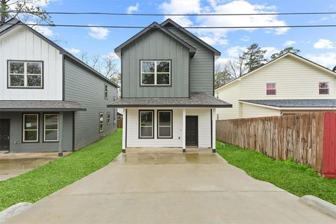 11964 Canal Street Willis TX 77318
