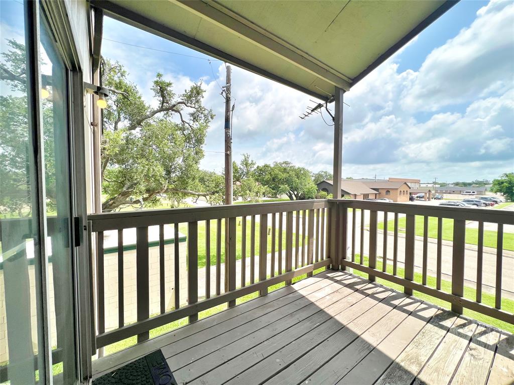 property-search 1 418 Garland Drive 201