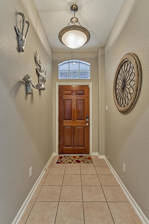 8726 Headstall Drive, Tomball, Texas image 3