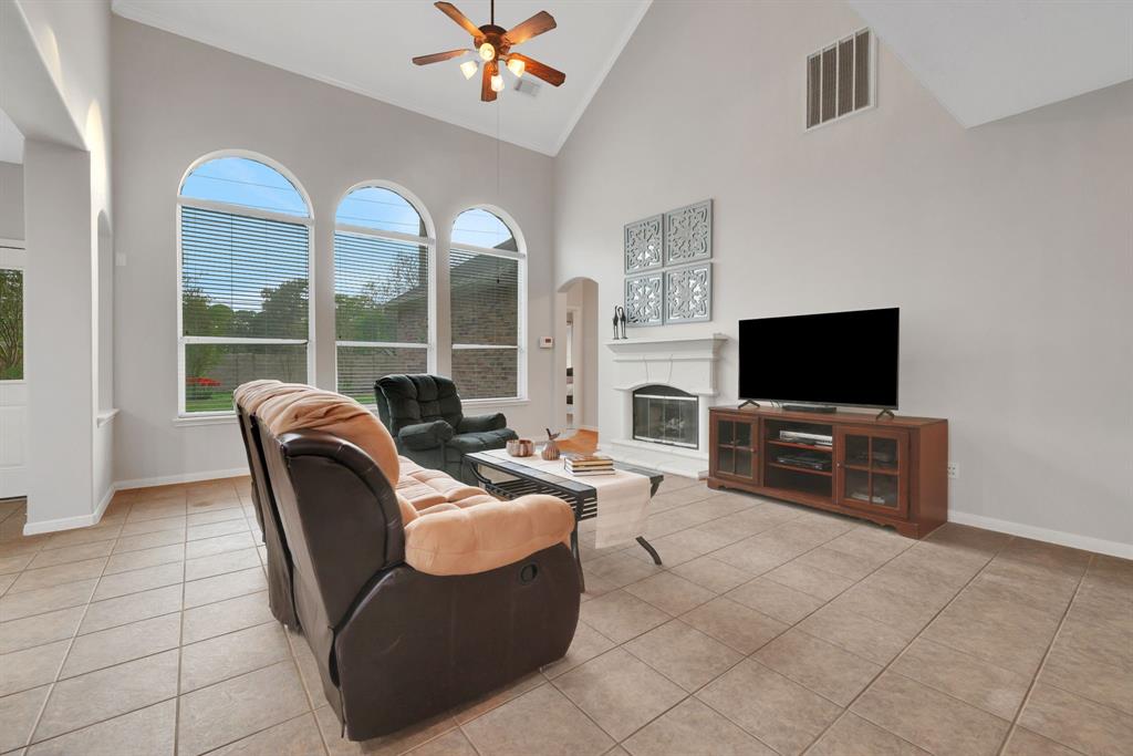 2331 Fern Bend Lane, Katy, Texas image 17