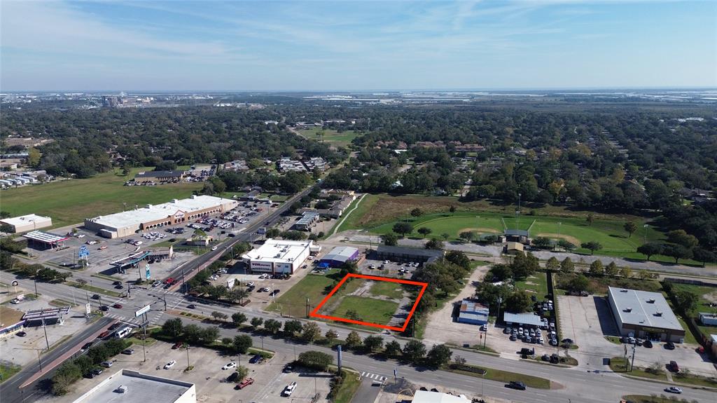 1500 N Alexander Drive, Baytown, Texas image 1