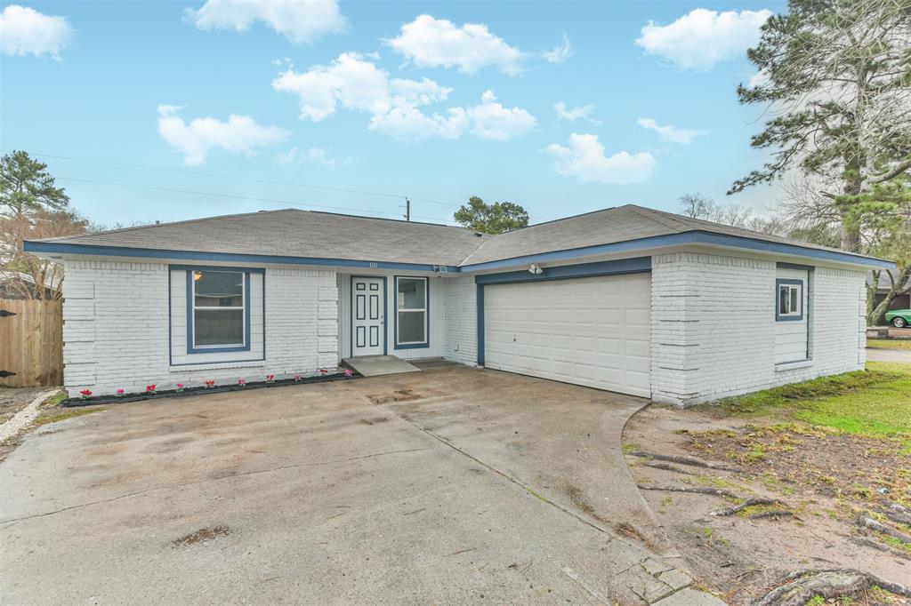 1011 Cedar Post Court, Tomball, Texas image 2