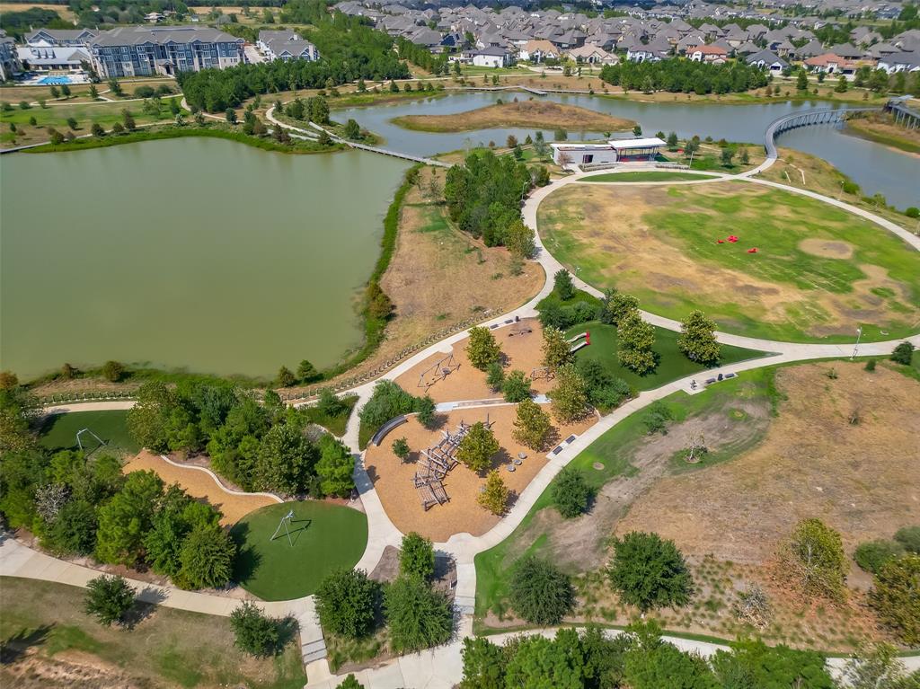 18415 Pin Oak Bend Drive, Cypress, Texas image 42