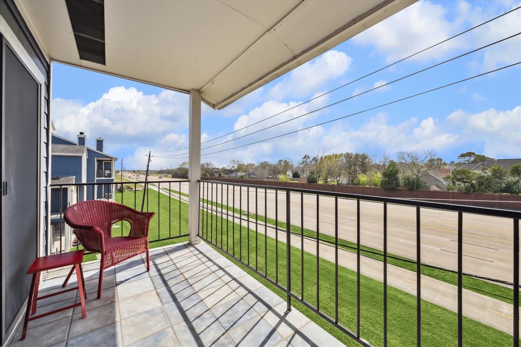 18515 Egret Bay Boulevard #808, Webster, Texas image 6