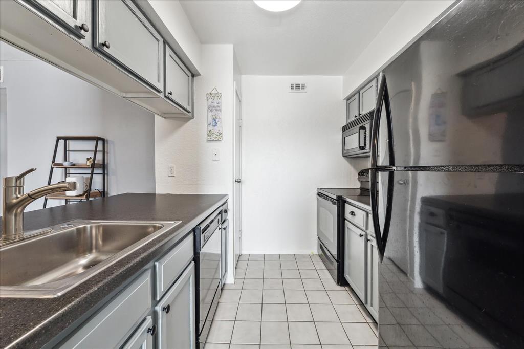 18515 Egret Bay Boulevard #808, Webster, Texas image 4