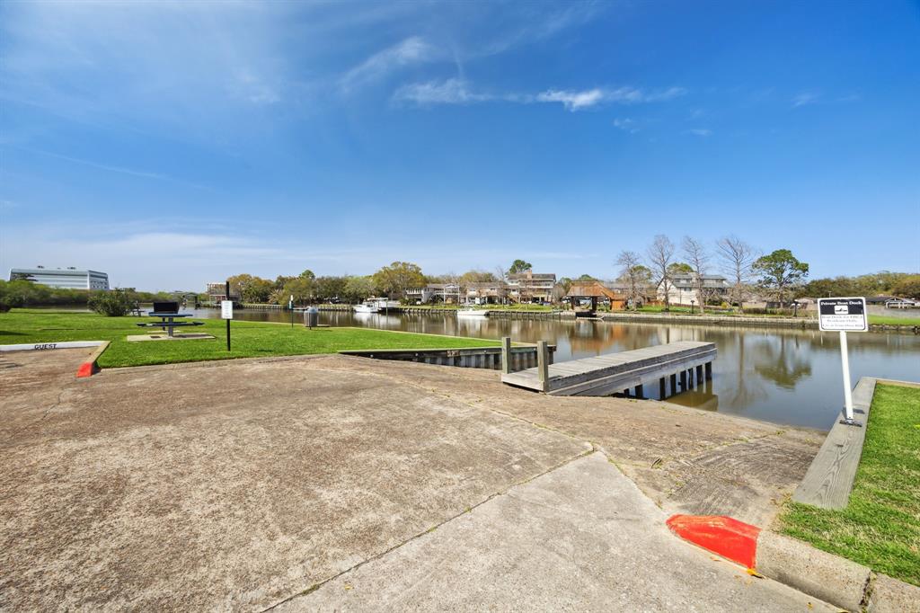 18515 Egret Bay Boulevard #808, Webster, Texas image 15