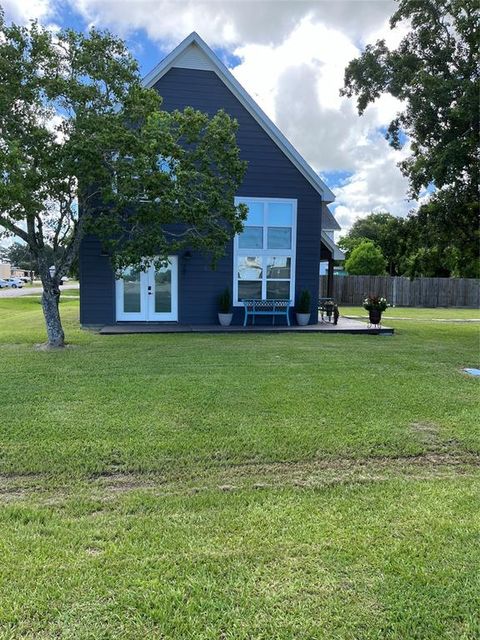 A home in Anahuac