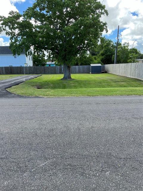 A home in Anahuac