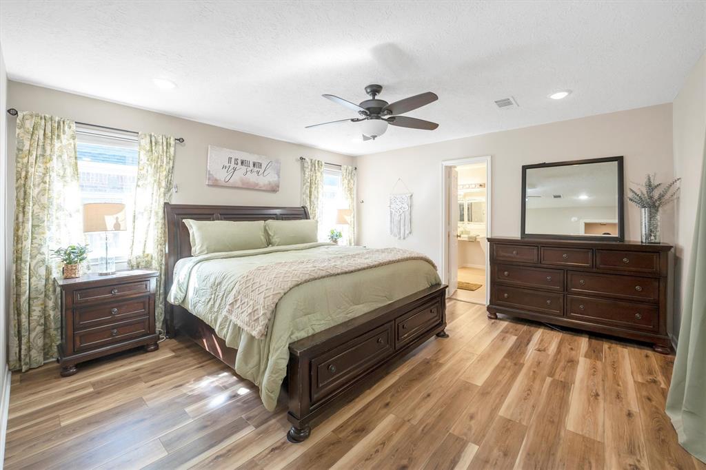 176 April Wind Drive, Conroe, Texas image 10