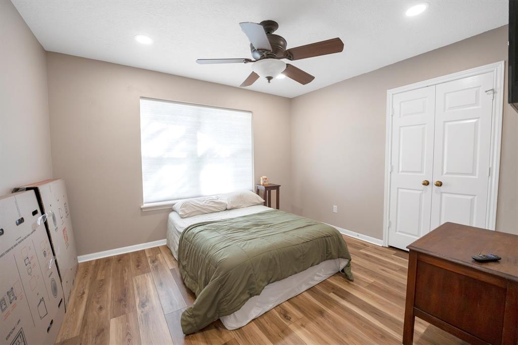 176 April Wind Drive, Conroe, Texas image 20
