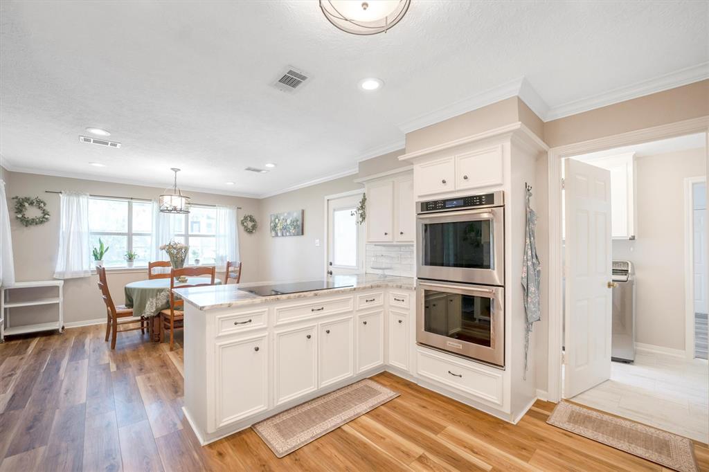 176 April Wind Drive, Conroe, Texas image 27
