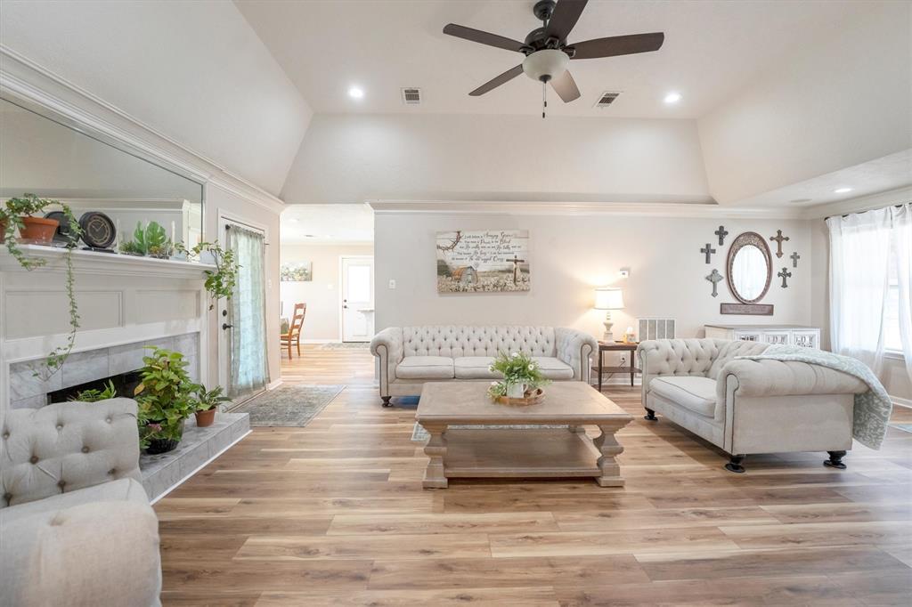 176 April Wind Drive, Conroe, Texas image 22