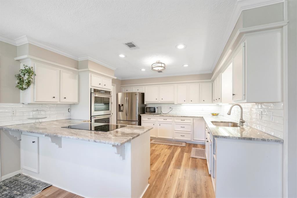 176 April Wind Drive, Conroe, Texas image 24