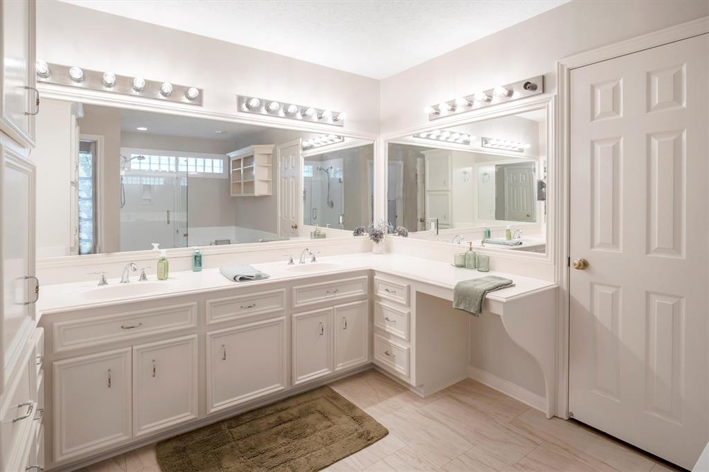 176 April Wind Drive, Conroe, Texas image 13