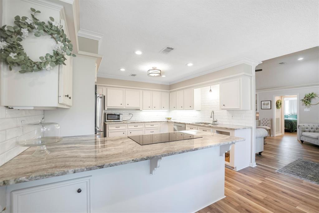 176 April Wind Drive, Conroe, Texas image 25
