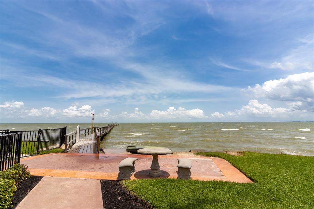 533 Villa Drive, Seabrook, Texas image 17