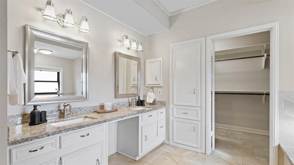 9628 Longmont Drive, Houston, Texas image 16